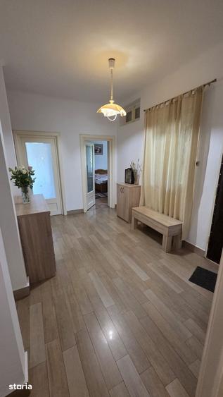 Casă cu 3 camere cu Teren 204 Mp în Bercu Roșu