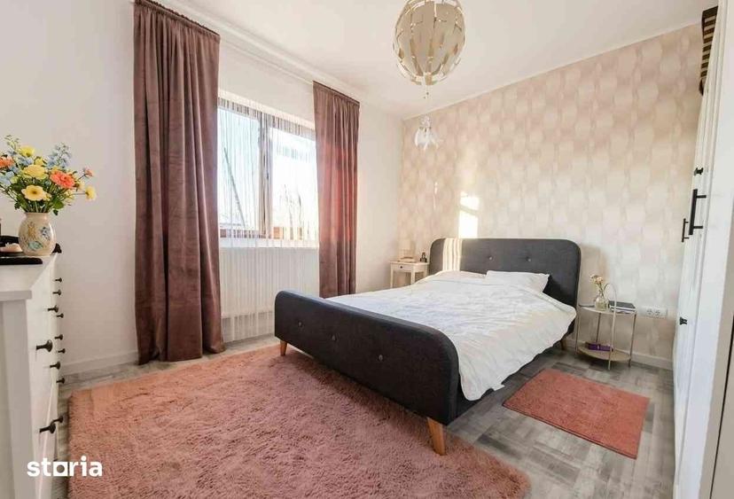 Casă cu 4 camere cu Teren 500 Mp în Central