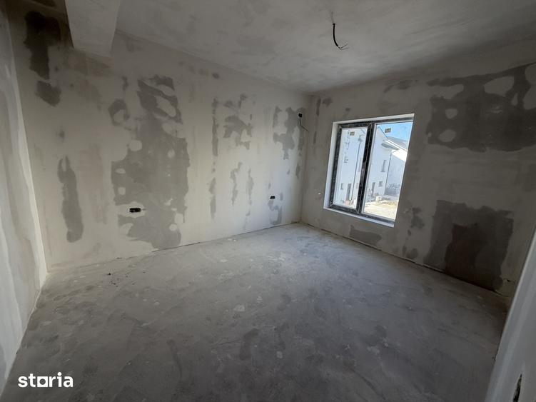 Casă cu 4 camere cu Teren 250 Mp în Central