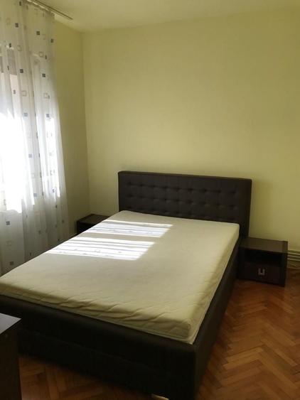 Apartament cu 2 camere semidecomandat în Cetate