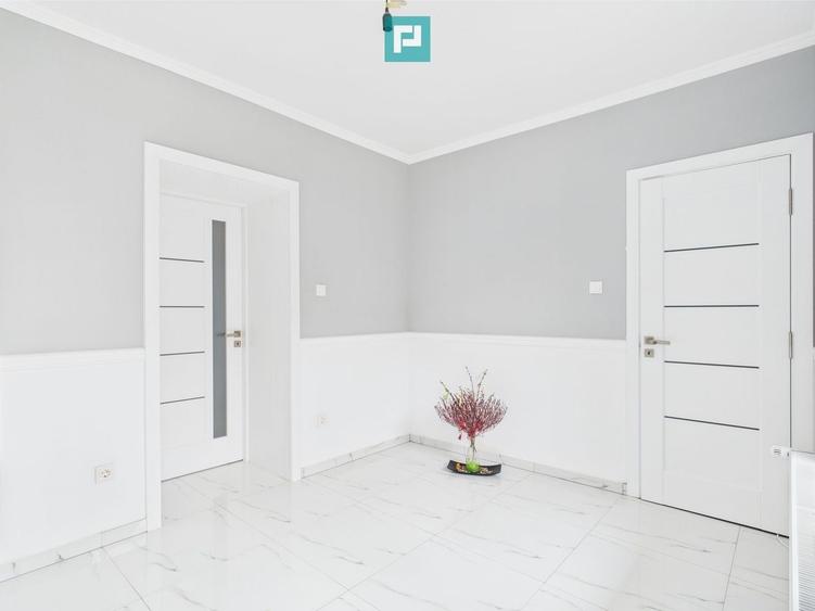 Casă individuală cu 5 camere cu Teren 720 Mp în Variaș