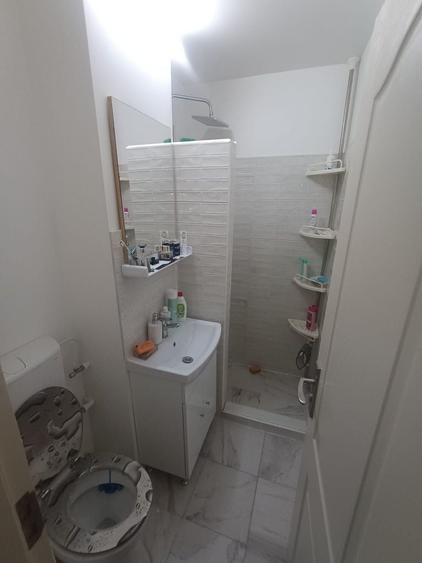 Apartament cu 2 camere semidecomandat în Boș