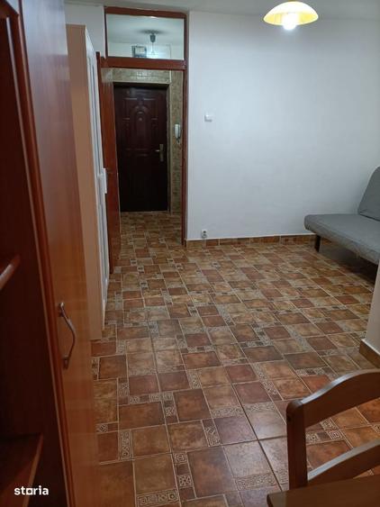 Garsonieră decomandată în Rahova