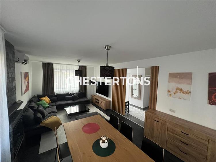 Duplex cu 4 camere cu Canalizare în Domnești