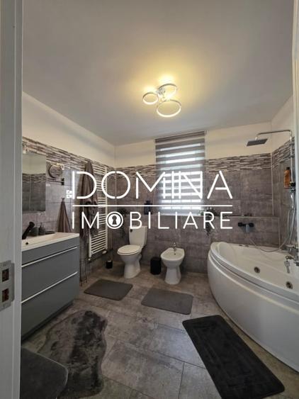 Apartament cu 6 camere decomandat în Centura