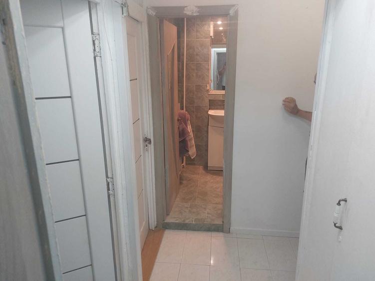 Apartament cu 3 camere decomandat în Dristor