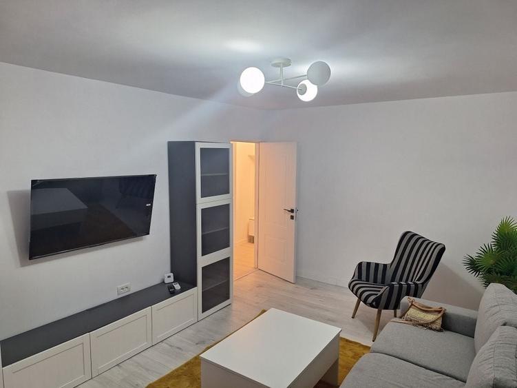 Inchiriez Faleza Nord 2 camere Ceronav - 2