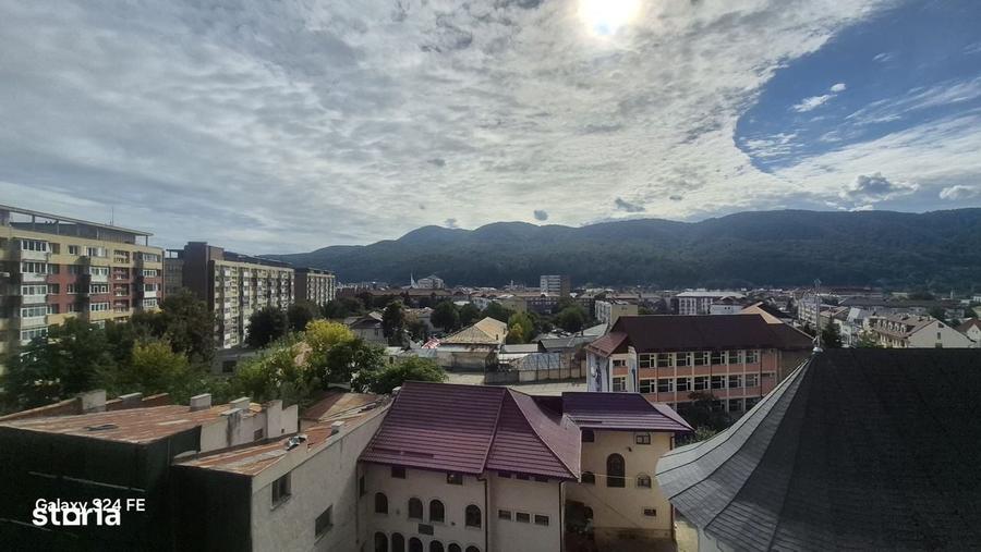 Apartament cu 3 camere în Ștefan cel Mare