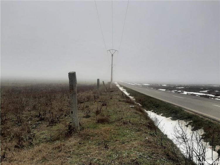 Teren de 10000 mp, în Fetești-Gară
