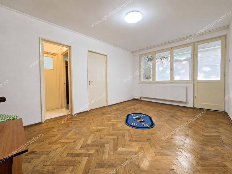 Apartament cu 2 camere semidecomandat în Micro 16