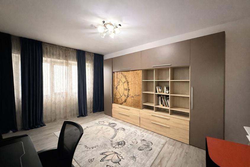 Apartament cu 2 camere decomandat în Baza 3