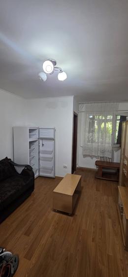 Garsonieră decomandată în Galata