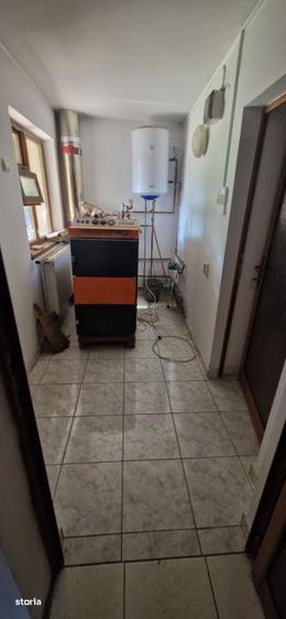 Casă cu 4 camere în Moșoaia