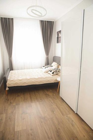 Apartament cu 3 camere decomandat în Iosia