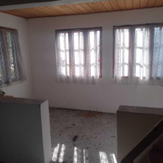 Casă cu 4 camere în Băbana