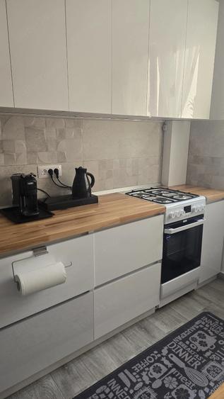 Apartament cu 3 camere semidecomandat în Camil Ressu