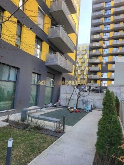 Apartament cu 2 camere decomandat, mobilat în Costin Georgian