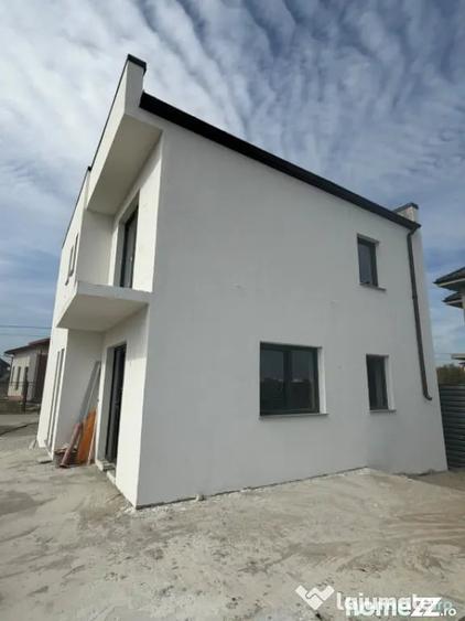 Casă cu 4 camere cu Teren 450 Mp în Central