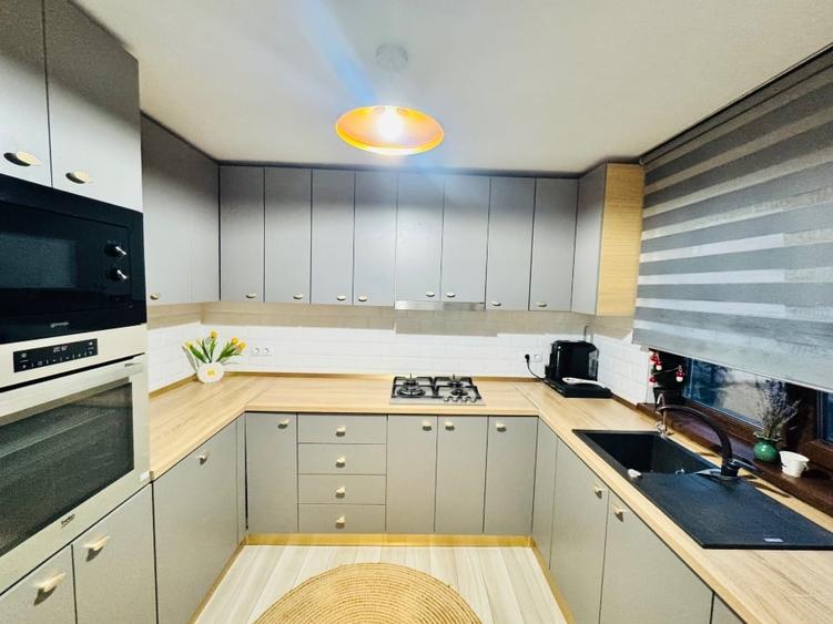 Duplex cu 3 camere cu Canalizare în Central