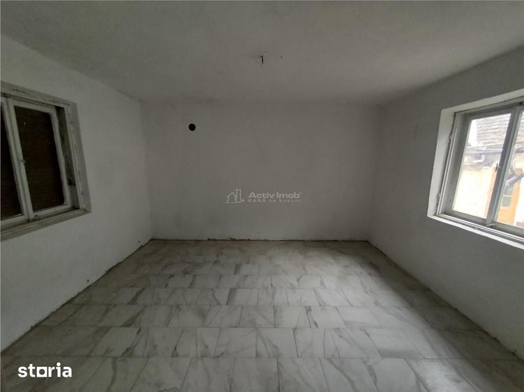 Casă cu 7 camere cu Teren 540 Mp în Berliște