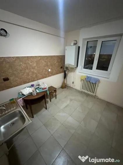 Garsonieră decomandată în Tomești