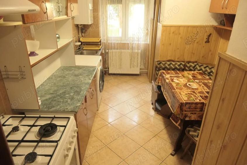 Apartament cu 3 camere semidecomandat în Micălaca