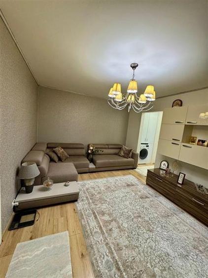 Apartament cu 2 camere semidecomandat, mobilat în 1 Mai