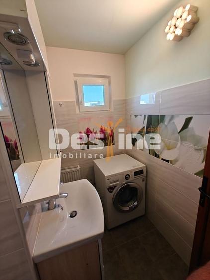 Apartament cu 3 camere decomandat, mobilat în Central