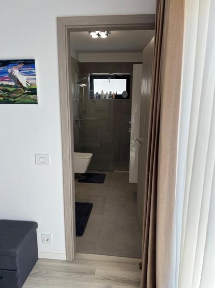 Casă cu 5 camere cu Canalizare în Central