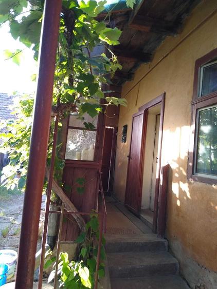 Casă cu 4 camere în Hetiur