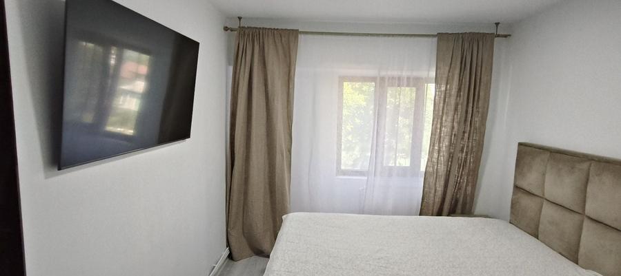 De inchiriat apartament 3 camere - 5