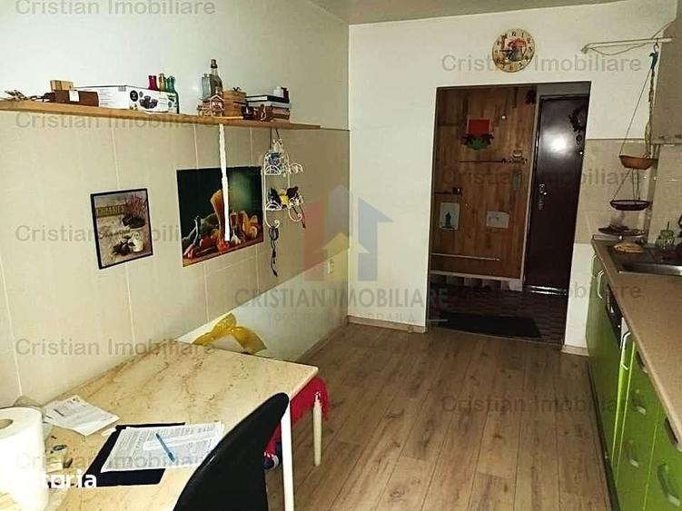 Apartament cu 3 camere decomandat în Viziru 3 — fotografia 3
