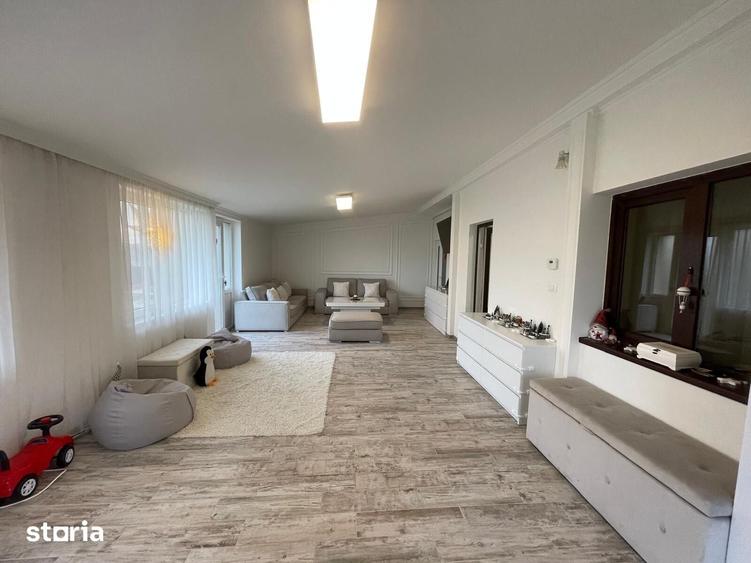 Apartament cu 5 camere în Blașcovici