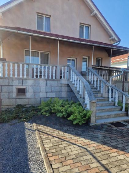 Casă cu 5 camere cu Teren 830 Mp în Central