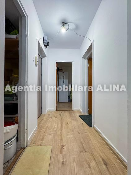 Apartament cu 3 camere decomandat în Piața Centrală