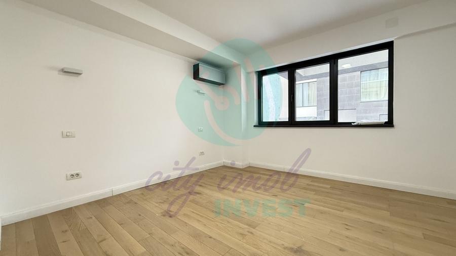 Apartament cu 3 camere semidecomandat în Polonă