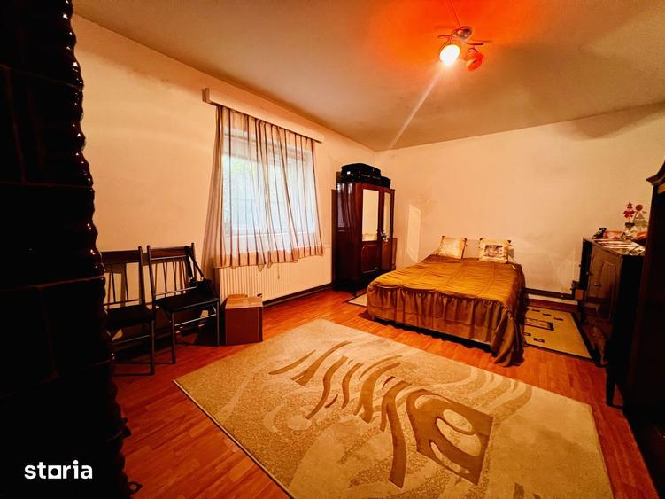 Casă cu 4 camere cu Teren 900 Mp în Mircea cel Bătrân