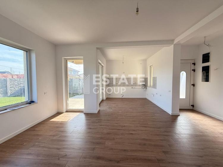 Duplex cu 3 camere cu Canalizare în Moșnița Nouă