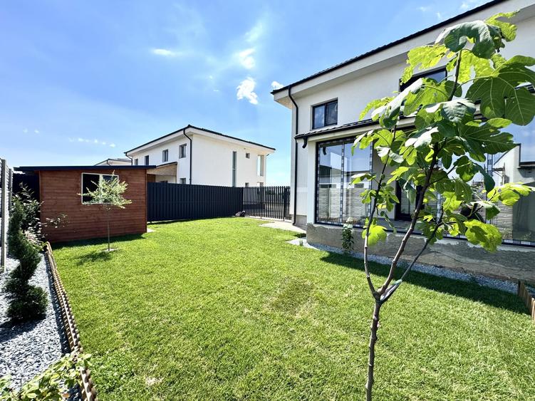 Duplex cu 5 camere cu Canalizare în Clinceni