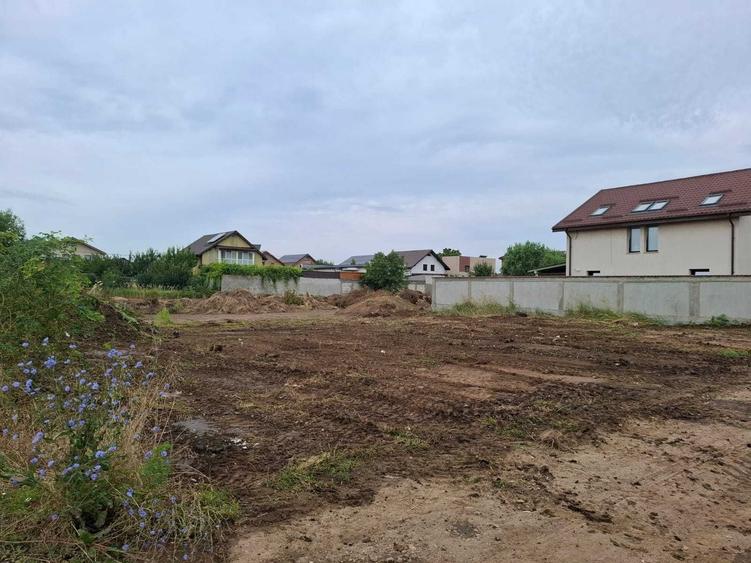 Teren de 441 mp, în Berceni