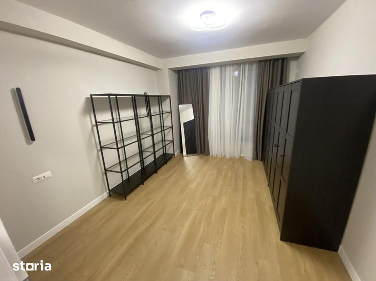 Casă cu 5 camere cu Teren 200 Mp în Andronache