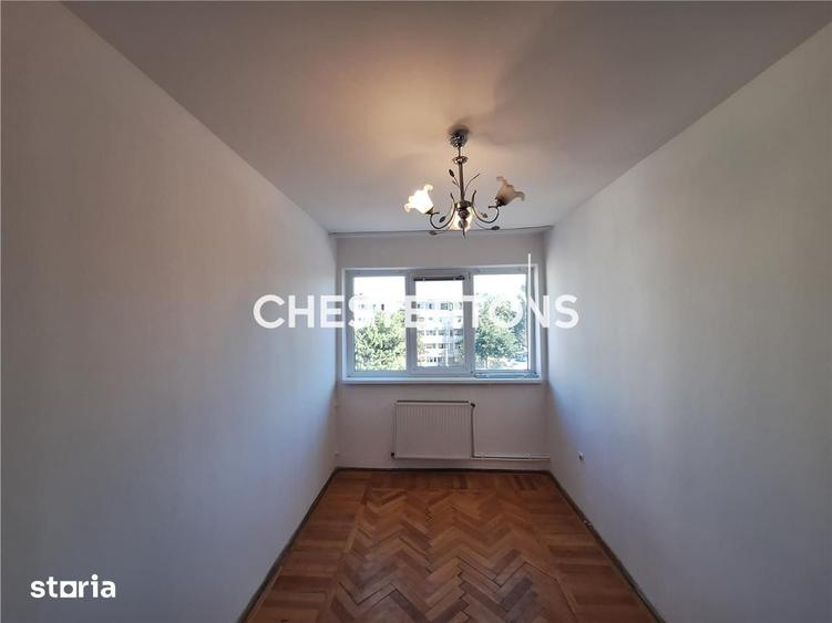 Apartament cu 3 camere semidecomandat în Gării