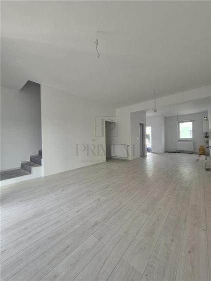 Casa insiruita - partea de margine - teren 90mp - toate utilitatile - zona excel - 7