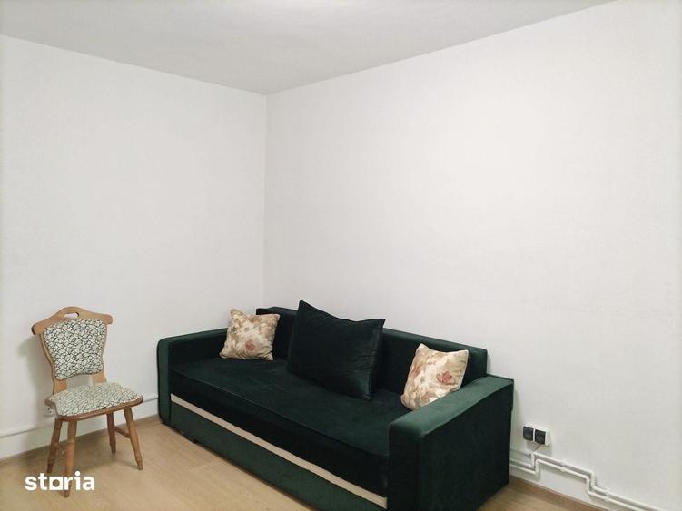 Apartament cu 3 camere decomandat în Vlahuță