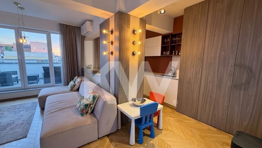 Apartament cu 4 camere decomandat, mobilat în Tractorul