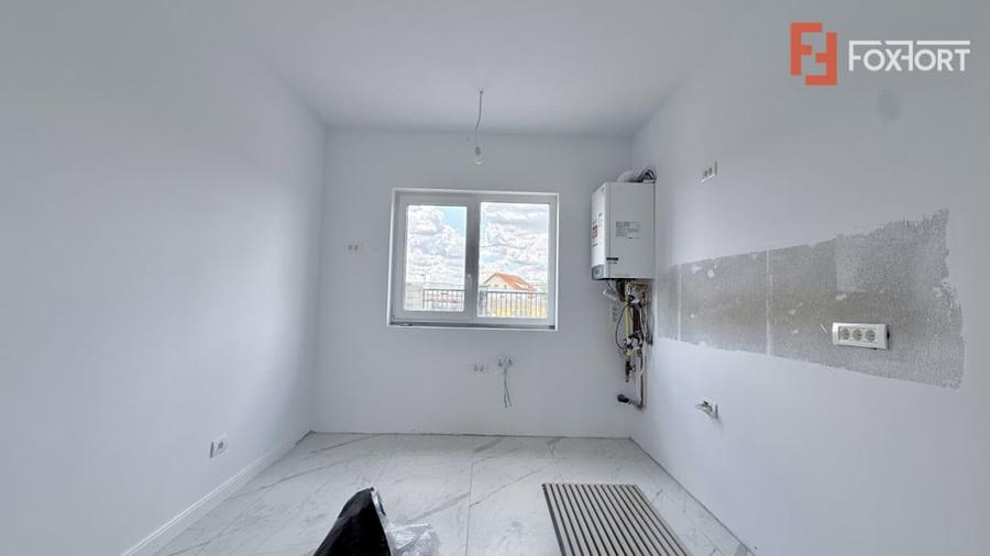 Casă cu 4 camere cu Teren 300 Mp în Urseni