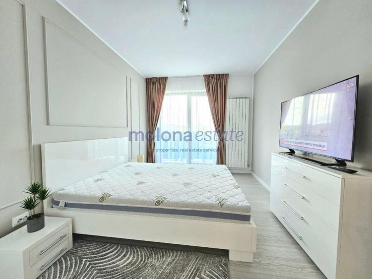 Apartament cu 4 camere semidecomandat, mobilat în Zorilor