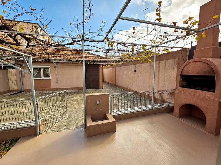 OVIDIU - Casa Cocheta Amplasata Central Langa Primarie- 140.000 Eur - 7