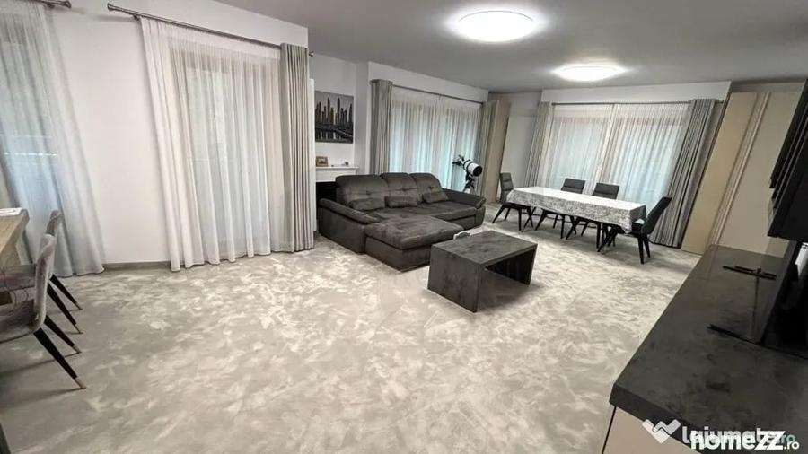 Apartament cu 4 camere decomandat în Primăverii