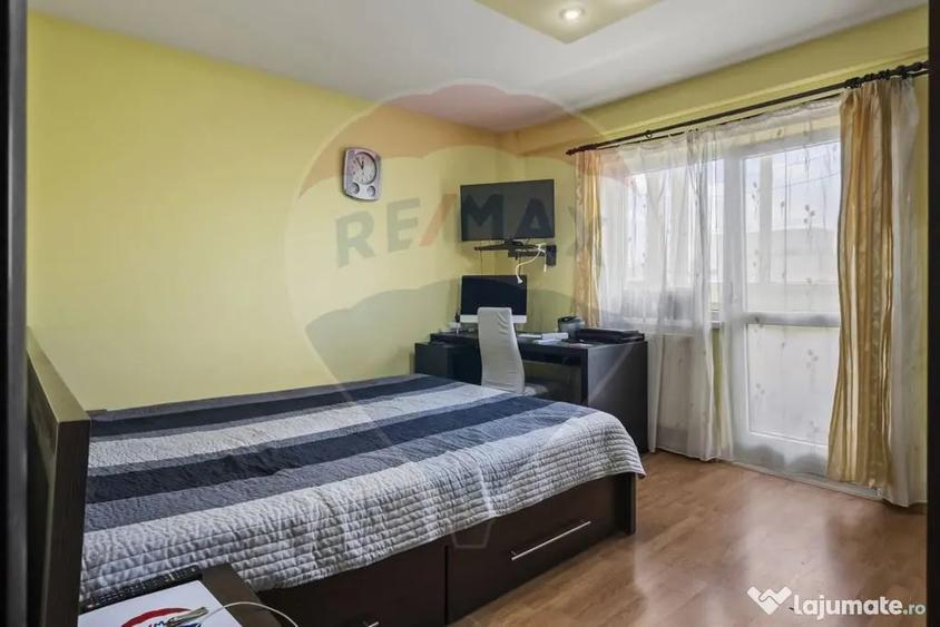 Apartament cu 4 camere decomandat în Sebastian